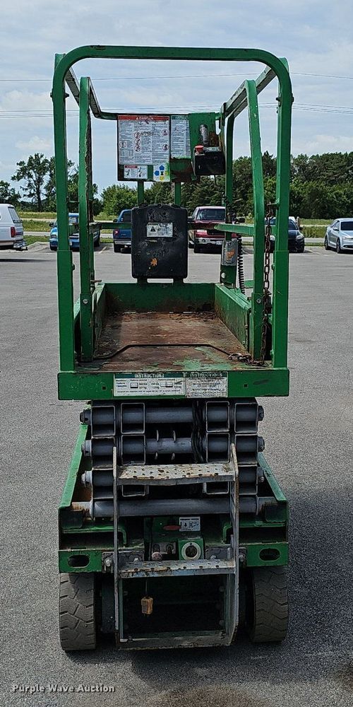 image for item DP6450 Genie GS-1930 scissor lift