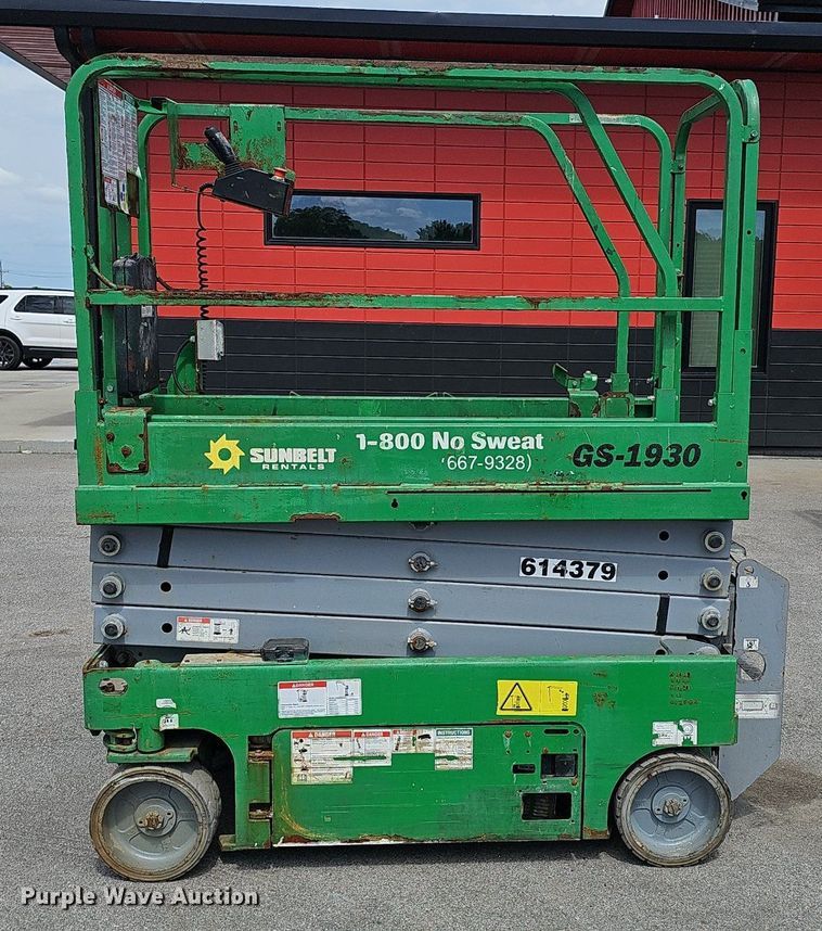 image for item DP6450 Genie GS-1930 scissor lift