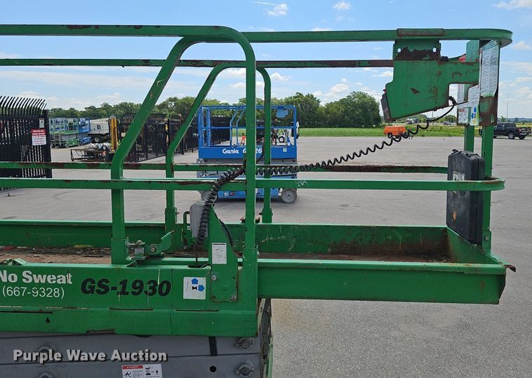 image for item DP6450 Genie GS-1930 scissor lift