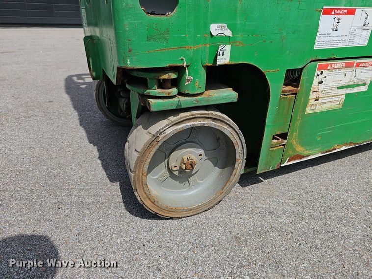 image for item DP6450 Genie GS-1930 scissor lift