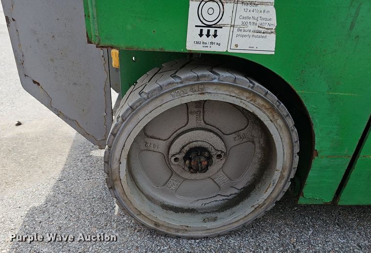 image for item DP6450 Genie GS-1930 scissor lift