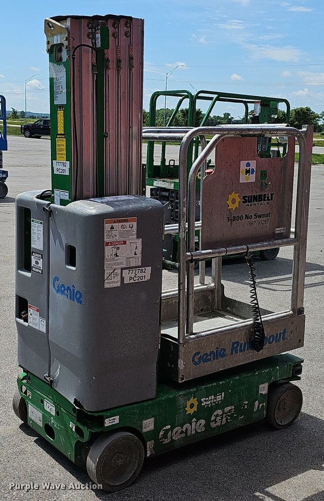 image for item DP6451 2015 Genie Runabout GR20 vertical lift
