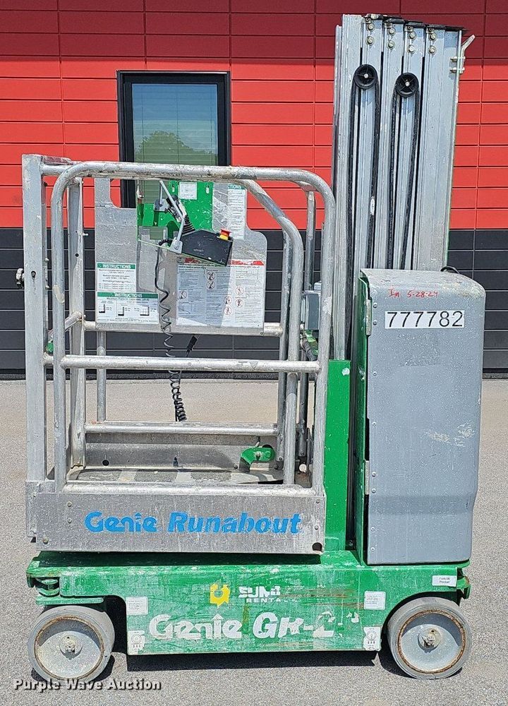 image for item DP6451 2015 Genie Runabout GR20 vertical lift