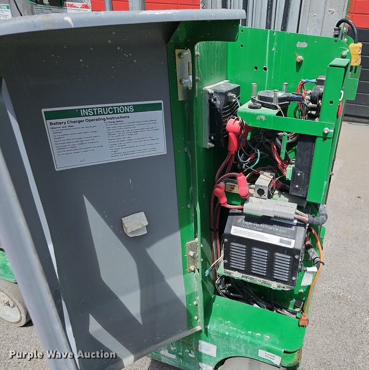 image for item DP6451 2015 Genie Runabout GR20 vertical lift