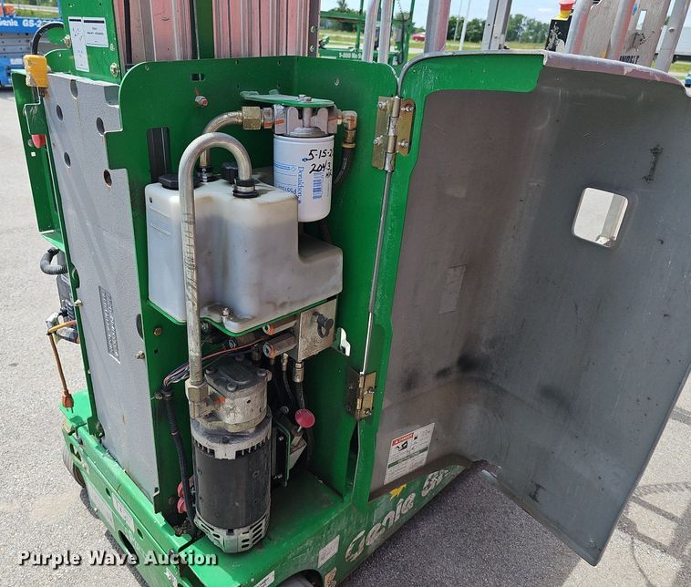 image for item DP6451 2015 Genie Runabout GR20 vertical lift