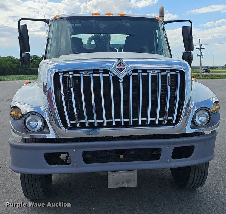 image for item DP6452 2010 International WorkStar 7300 flatbed truck