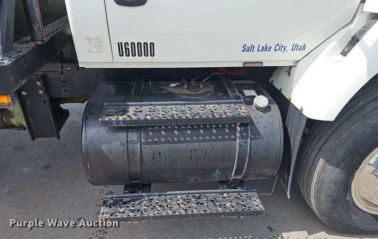image for item DP6452 2010 International WorkStar 7300 flatbed truck