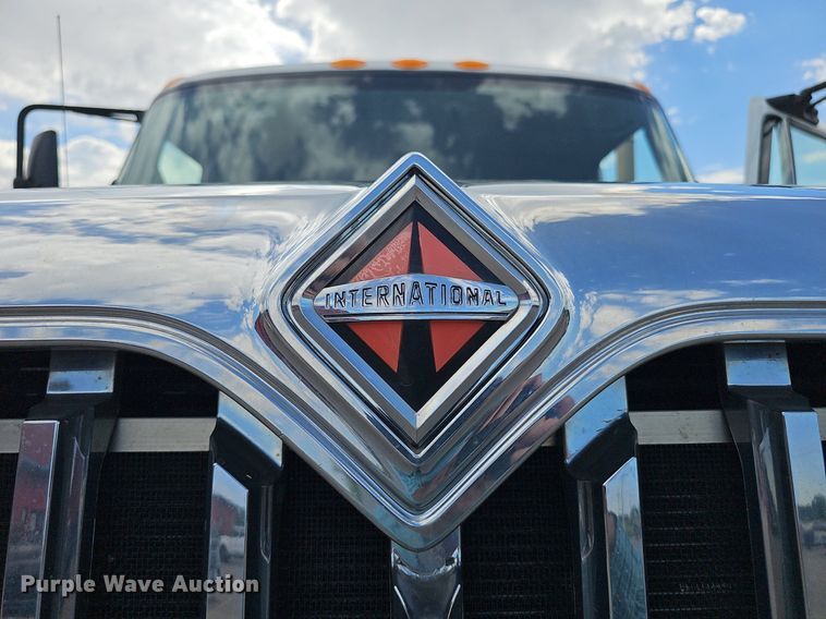 image for item DP6452 2010 International WorkStar 7300 flatbed truck