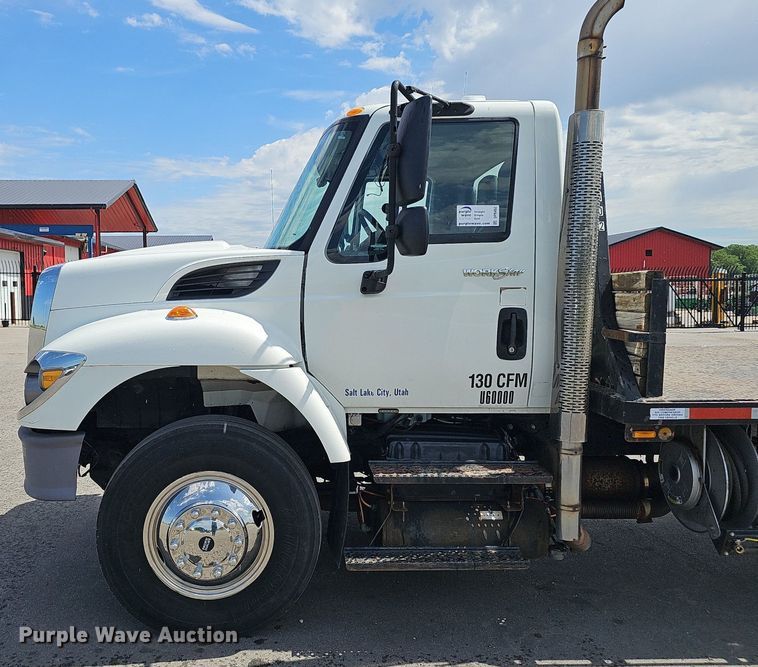 image for item DP6452 2010 International WorkStar 7300 flatbed truck