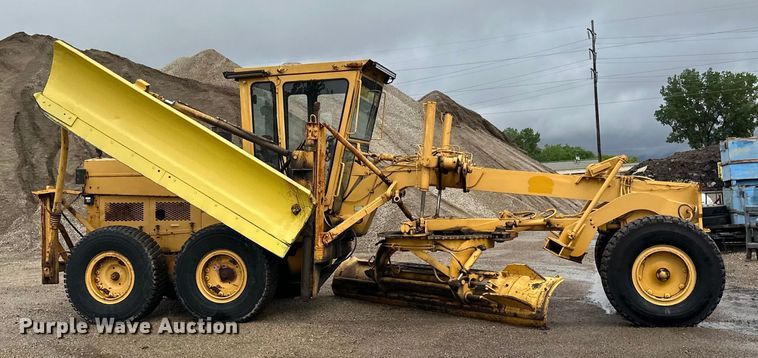 image for item DP8375 1984 Champion 740A VHP motor grader