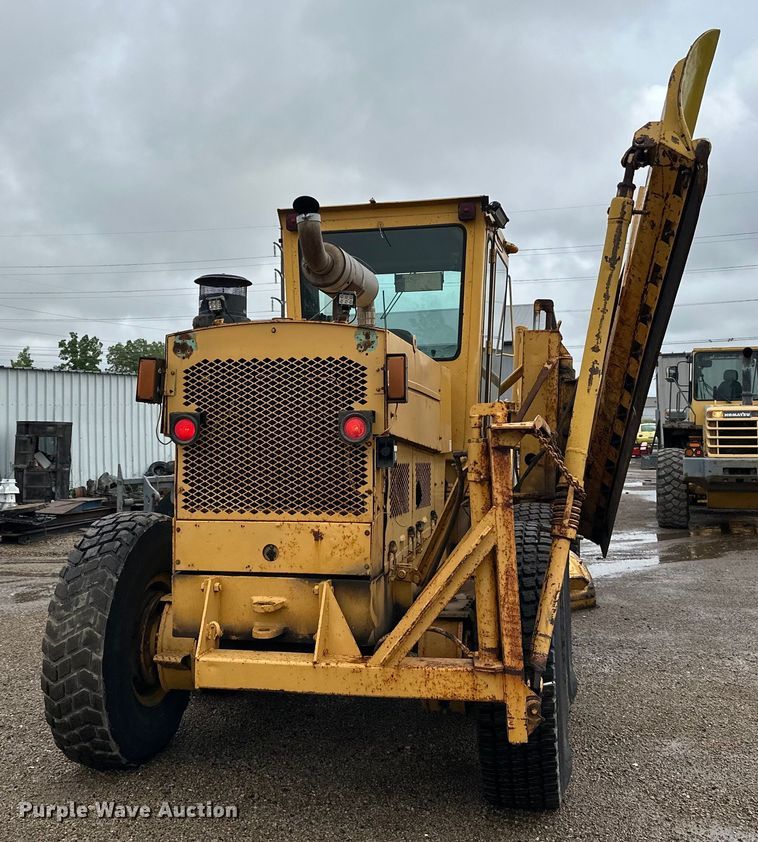 image for item DP8375 1984 Champion 740A VHP motor grader