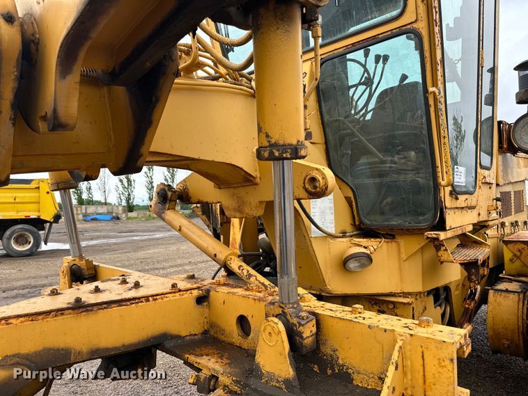 image for item DP8375 1984 Champion 740A VHP motor grader