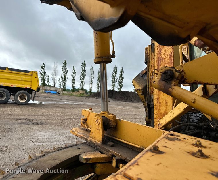 image for item DP8375 1984 Champion 740A VHP motor grader