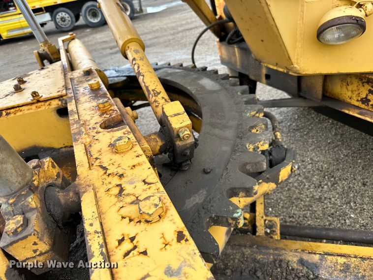 image for item DP8375 1984 Champion 740A VHP motor grader