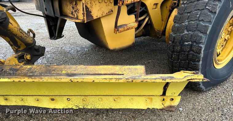 image for item DP8375 1984 Champion 740A VHP motor grader