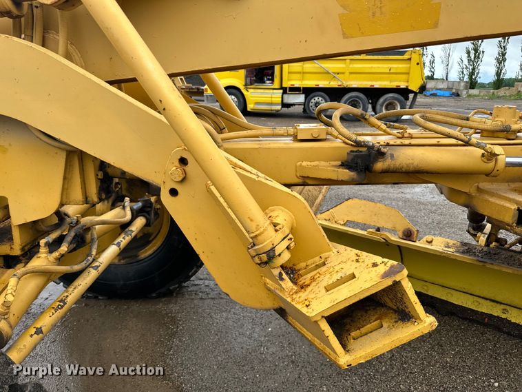 image for item DP8375 1984 Champion 740A VHP motor grader