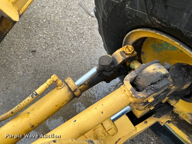 image for item DP8375 1984 Champion 740A VHP motor grader