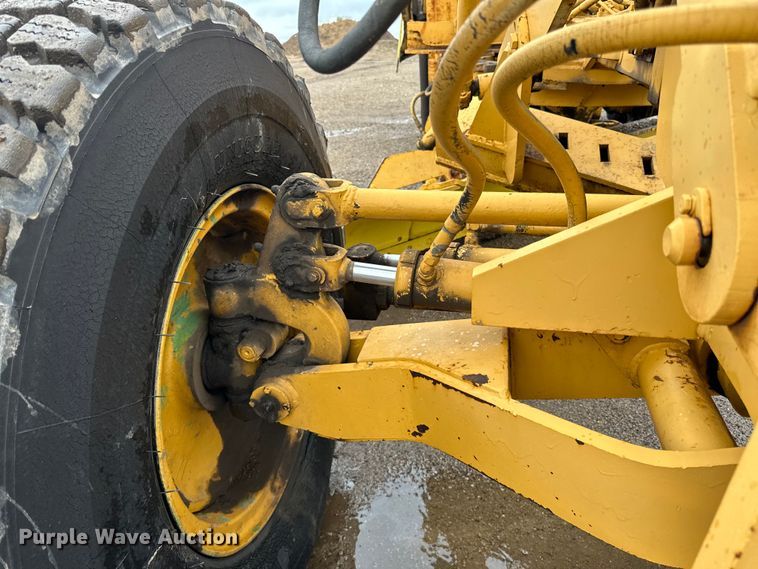 image for item DP8375 1984 Champion 740A VHP motor grader