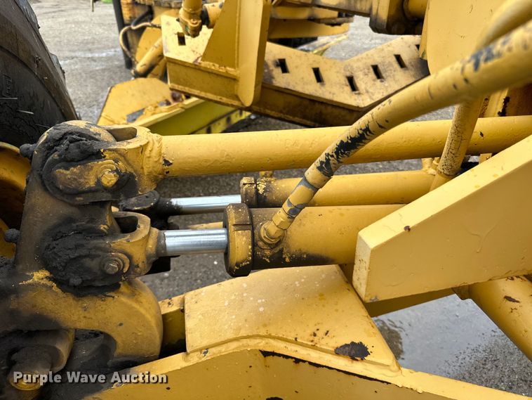 image for item DP8375 1984 Champion 740A VHP motor grader