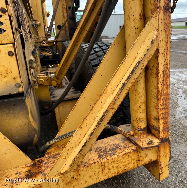 image for item DP8375 1984 Champion 740A VHP motor grader