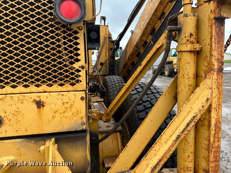 image for item DP8375 1984 Champion 740A VHP motor grader