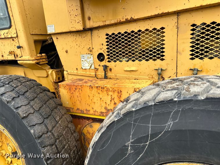 image for item DP8375 1984 Champion 740A VHP motor grader