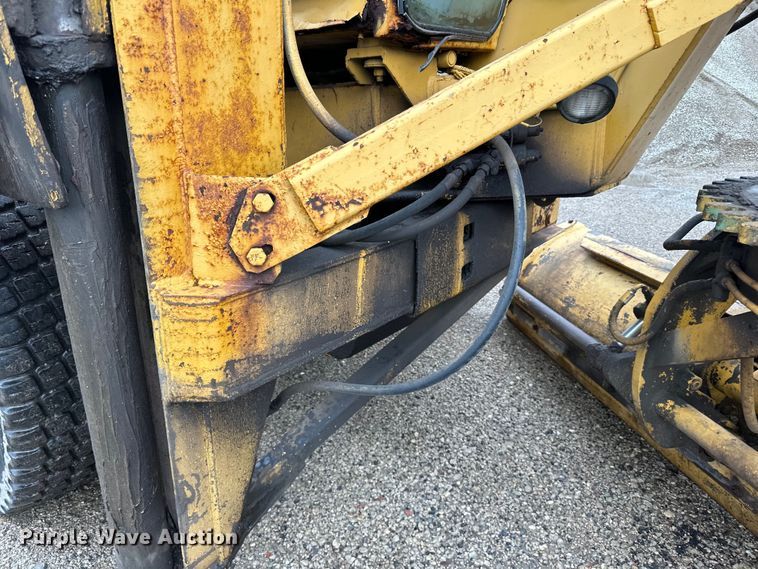 image for item DP8375 1984 Champion 740A VHP motor grader