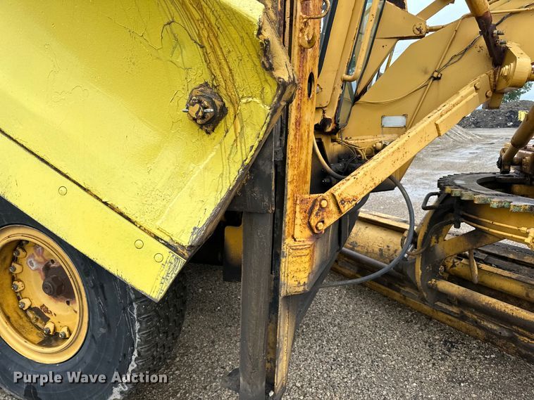 image for item DP8375 1984 Champion 740A VHP motor grader