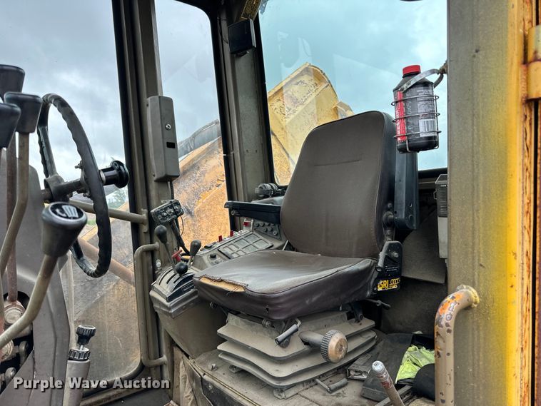 image for item DP8375 1984 Champion 740A VHP motor grader