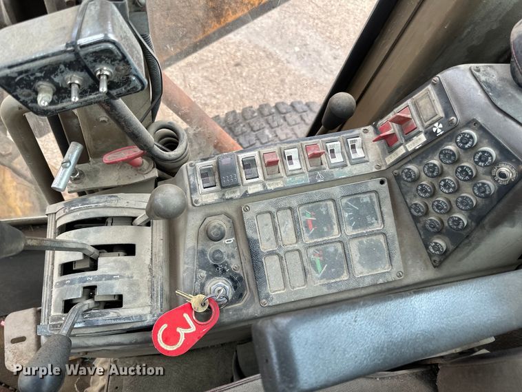 image for item DP8375 1984 Champion 740A VHP motor grader