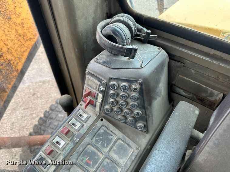 image for item DP8375 1984 Champion 740A VHP motor grader