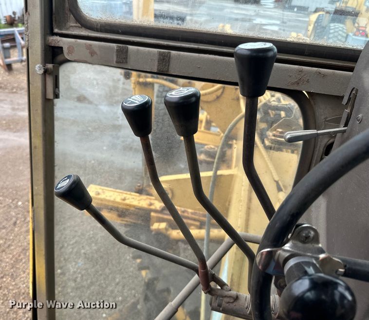 image for item DP8375 1984 Champion 740A VHP motor grader