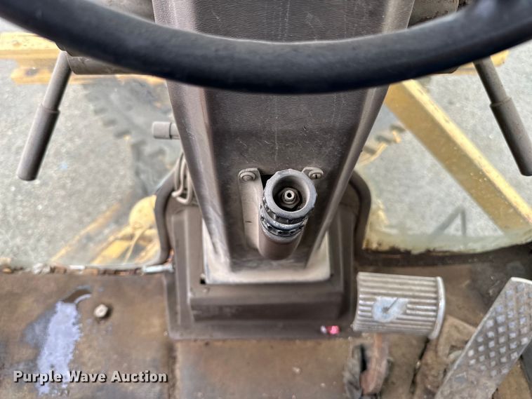 image for item DP8375 1984 Champion 740A VHP motor grader