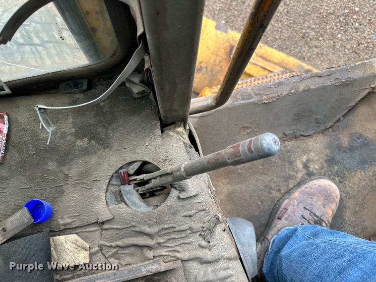 image for item DP8375 1984 Champion 740A VHP motor grader