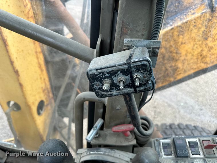 image for item DP8375 1984 Champion 740A VHP motor grader