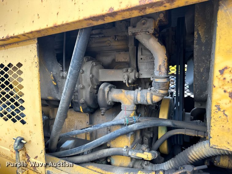 image for item DP8375 1984 Champion 740A VHP motor grader