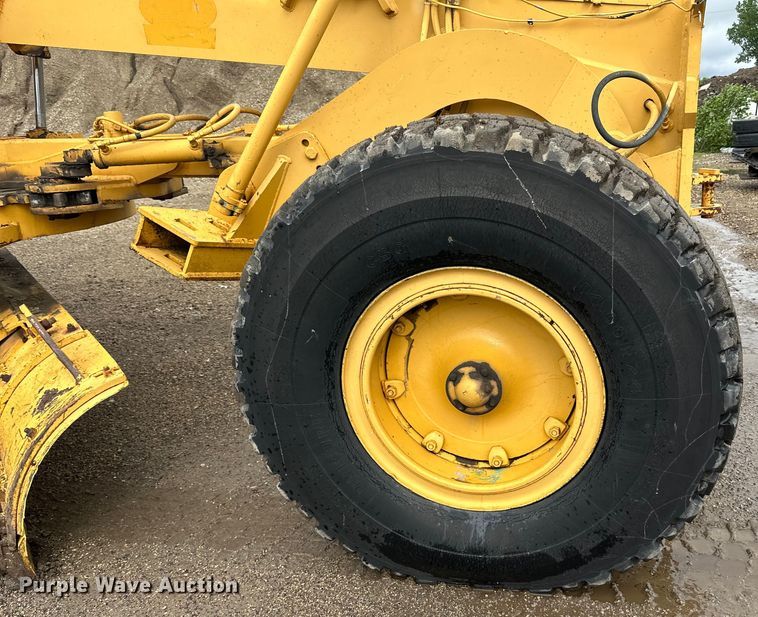 image for item DP8375 1984 Champion 740A VHP motor grader