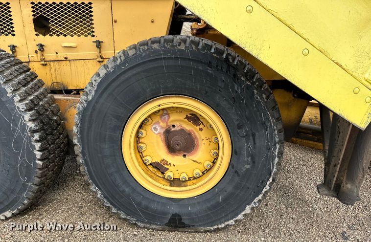 image for item DP8375 1984 Champion 740A VHP motor grader