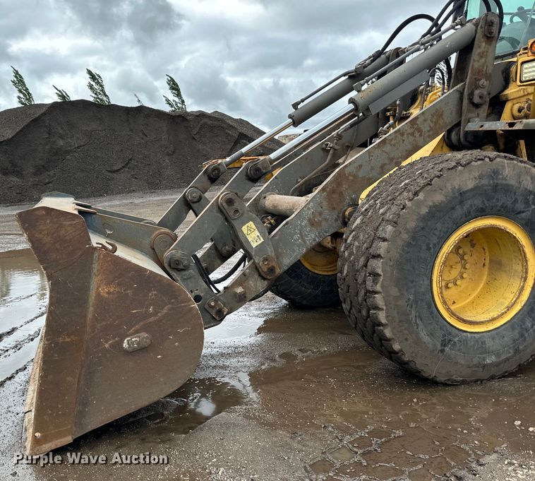 image for item DP8376 2003 Komatsu WA250PT-3MC wheel loader