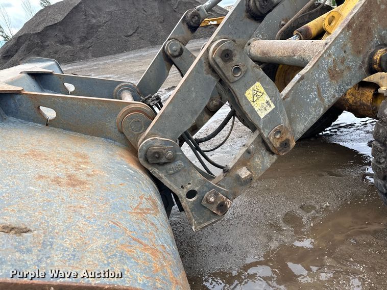 image for item DP8376 2003 Komatsu WA250PT-3MC wheel loader