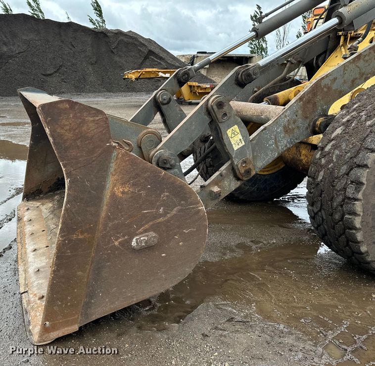 image for item DP8376 2003 Komatsu WA250PT-3MC wheel loader