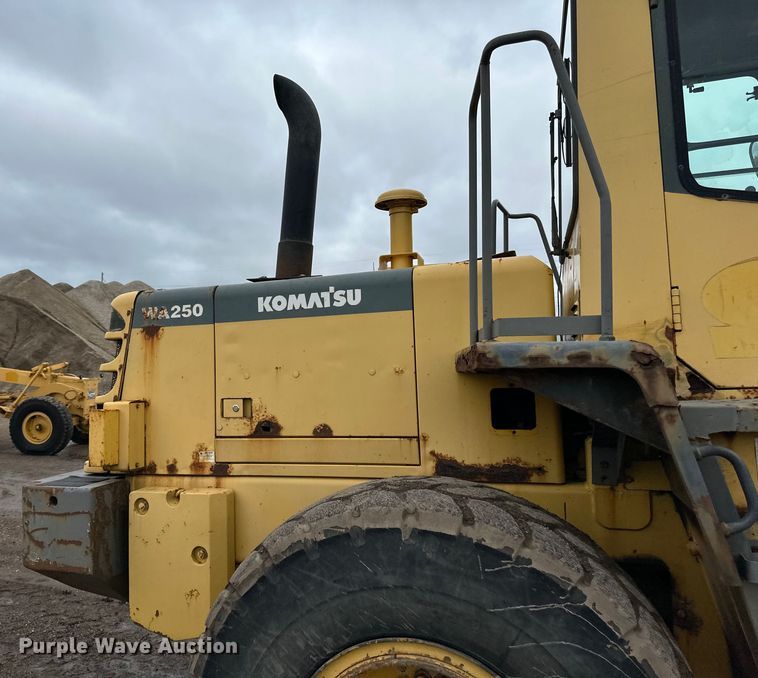 image for item DP8376 2003 Komatsu WA250PT-3MC wheel loader