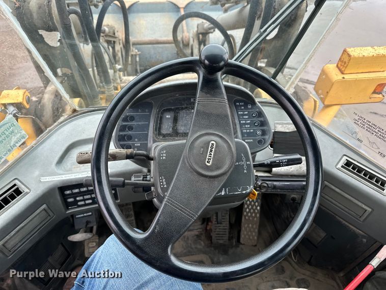 image for item DP8376 2003 Komatsu WA250PT-3MC wheel loader