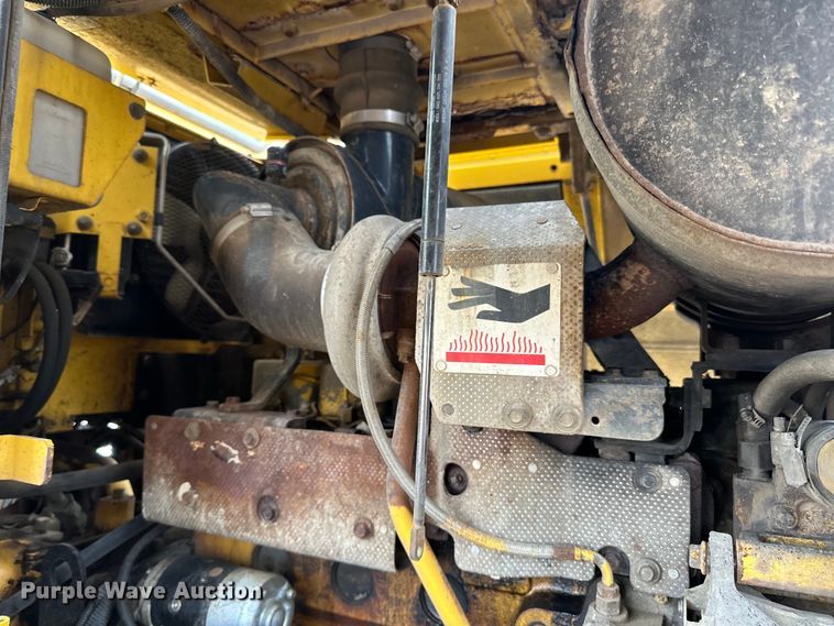 image for item DP8376 2003 Komatsu WA250PT-3MC wheel loader