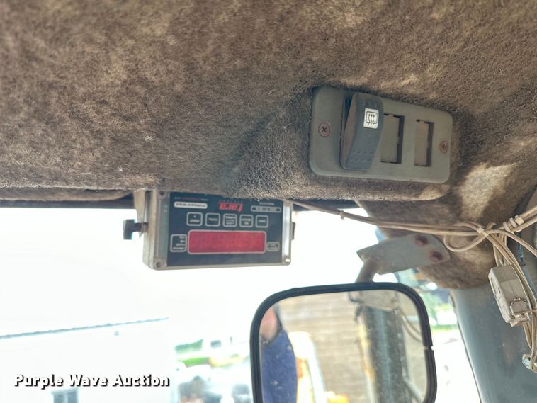 image for item DP8376 2003 Komatsu WA250PT-3MC wheel loader