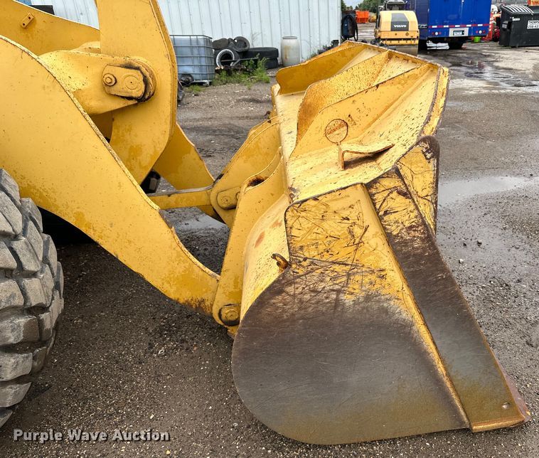 image for item DP8377 1999 Komatsu  WA320-3MC wheel loader