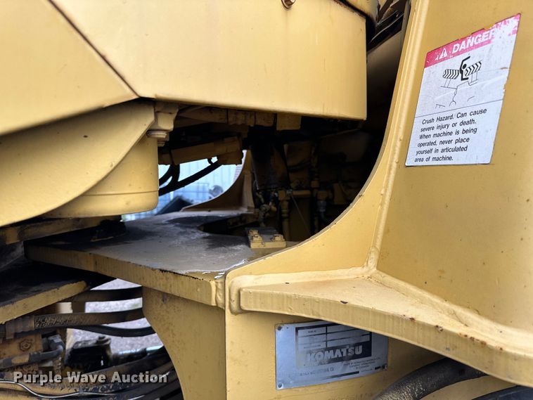 image for item DP8377 1999 Komatsu  WA320-3MC wheel loader
