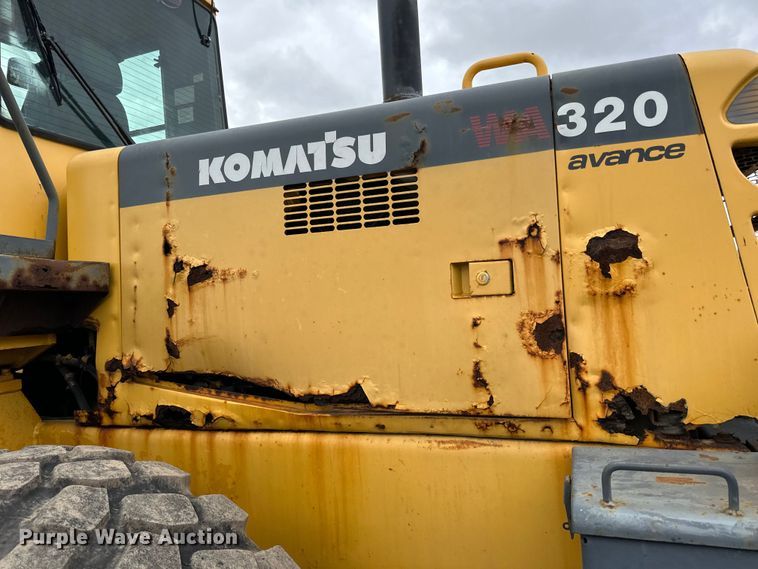 image for item DP8377 1999 Komatsu  WA320-3MC wheel loader
