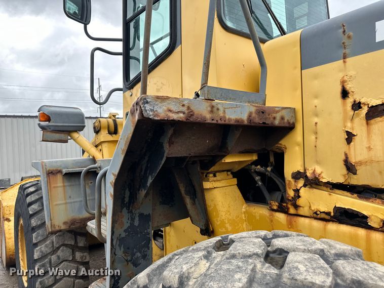 image for item DP8377 1999 Komatsu  WA320-3MC wheel loader