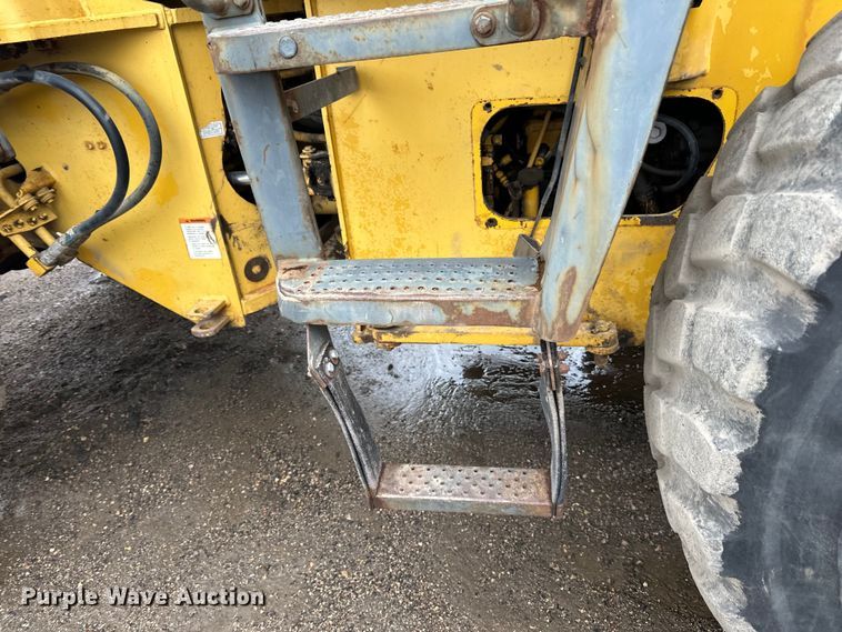 image for item DP8377 1999 Komatsu  WA320-3MC wheel loader